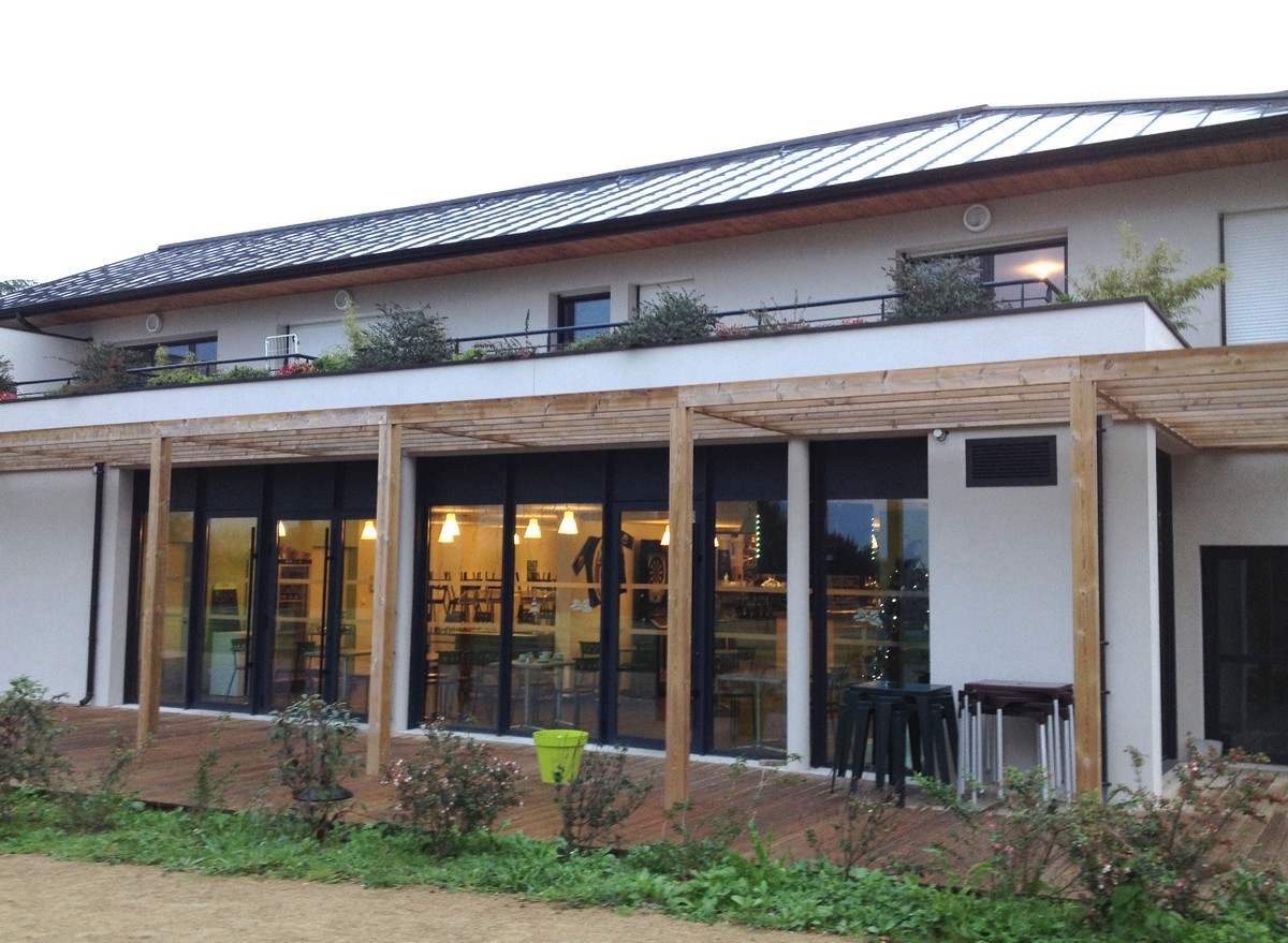 construction-dun-batiment-a-usage-commercial-dhabitat-01